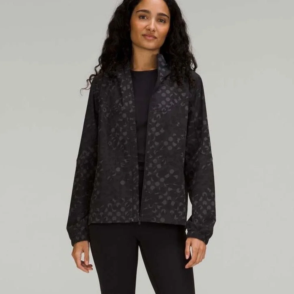 Lululemon Packable Water-Repellent Jacket, Black Primal Dot‎